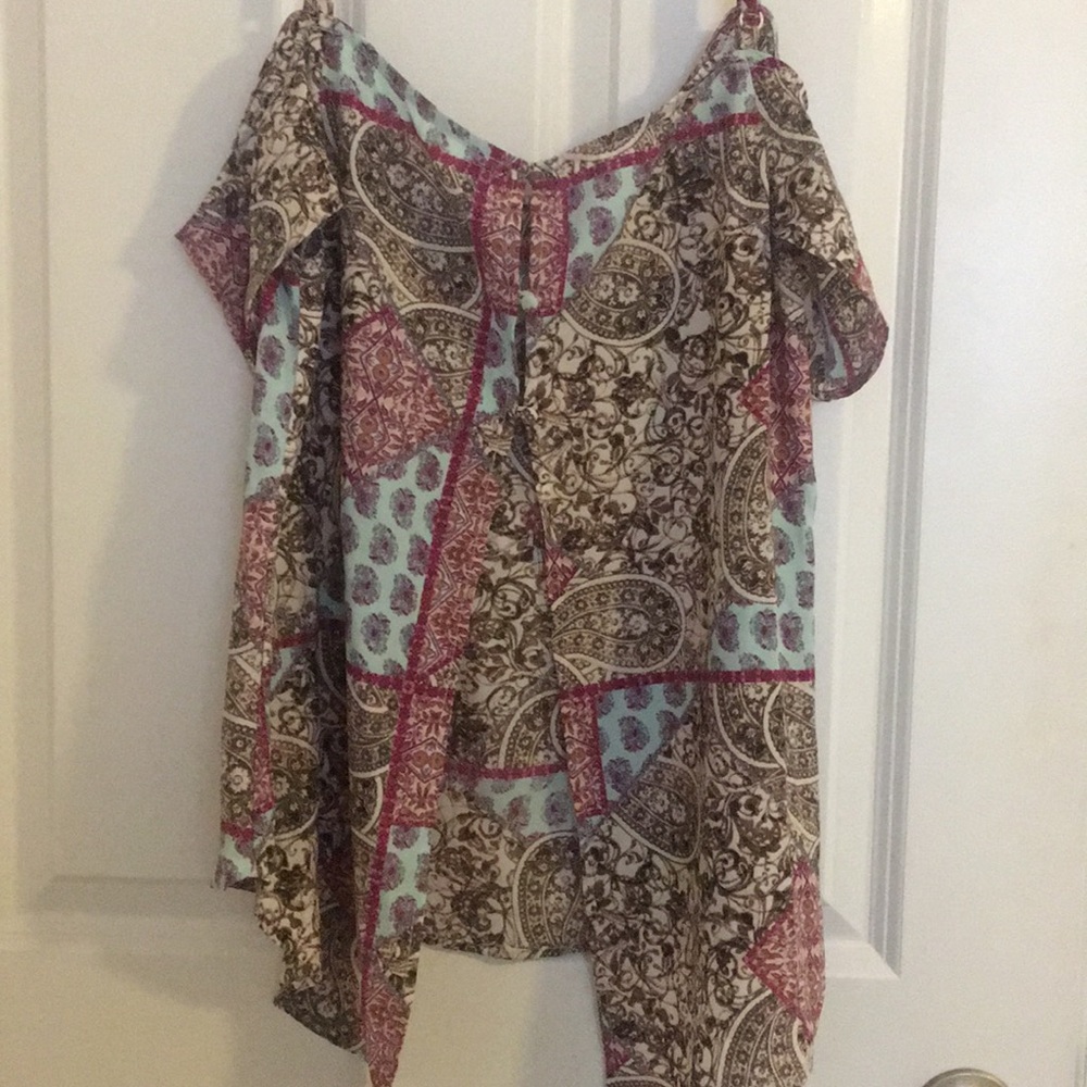 Design Lab Cold Shoulder Top, Size XS - Picture 4 of 5